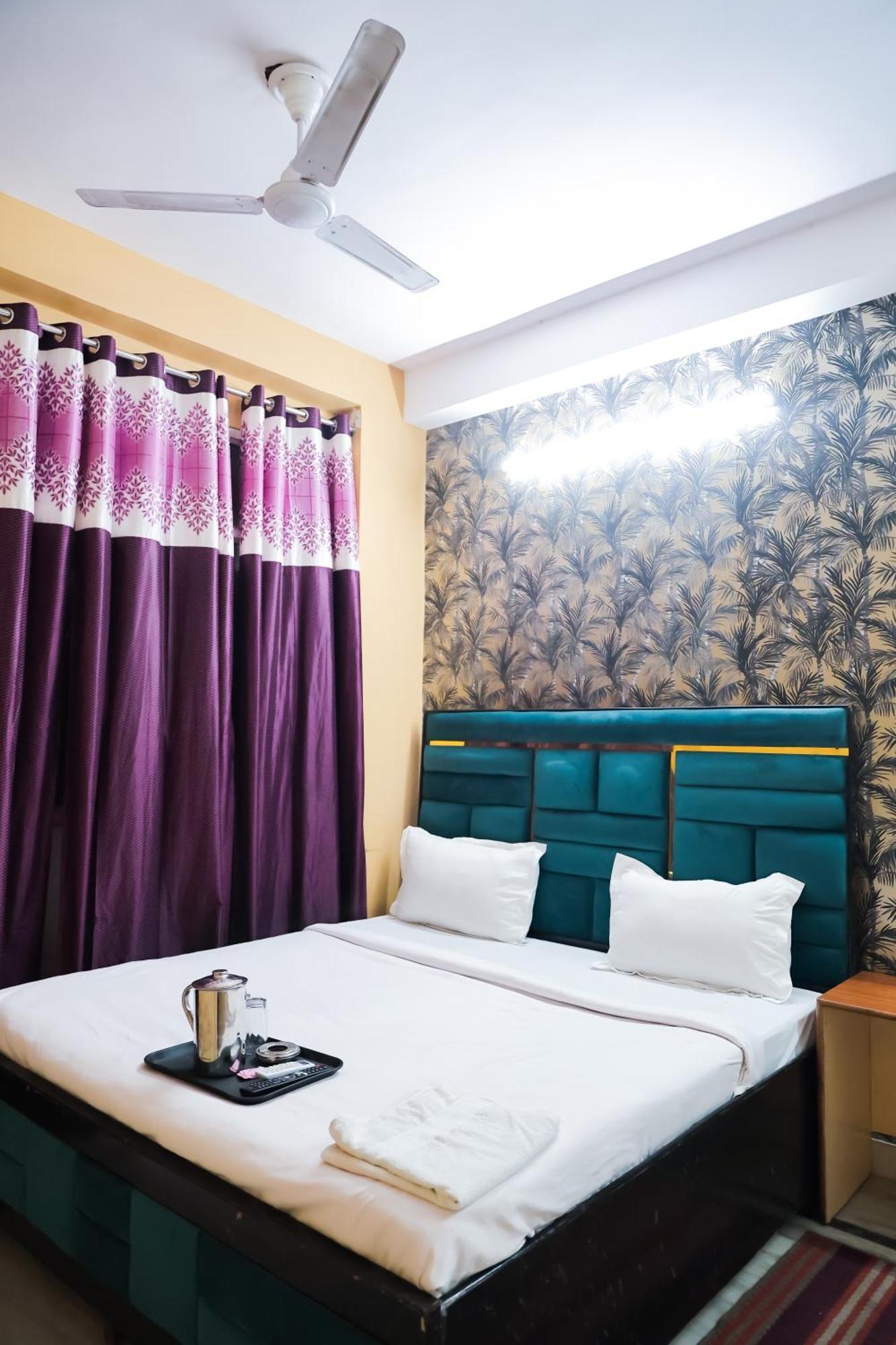 Mannat Stay Hotel - Laxmi Nagar Nova Deli Exterior foto